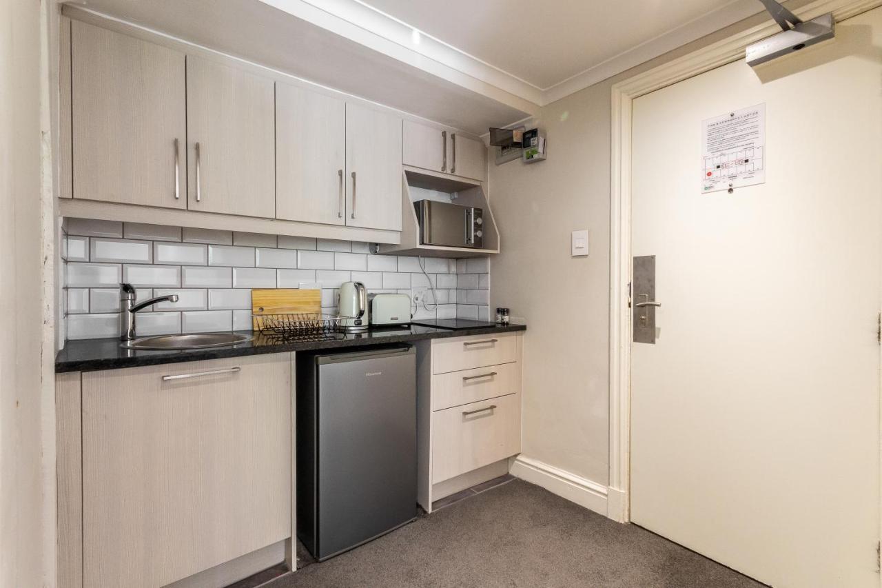 Trendy Apartment In Thibault Square City Centre Cape Town Exterior foto