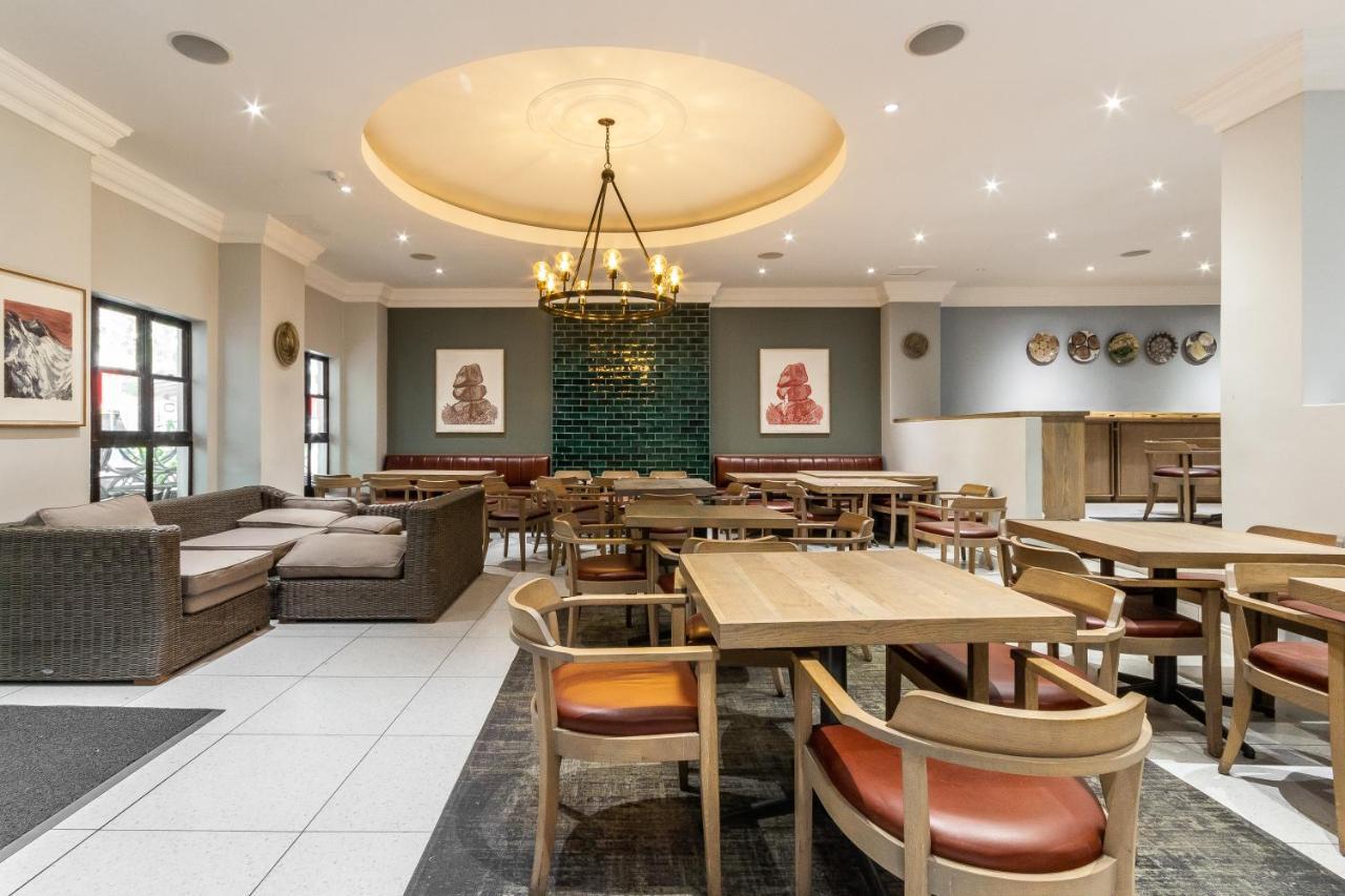 Trendy Apartment In Thibault Square City Centre Cape Town Exterior foto
